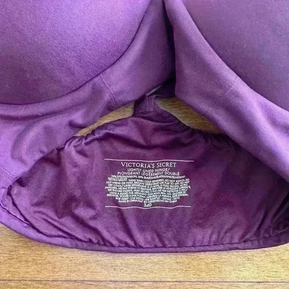 Victoria’s Secret | Lightly lined purple plunge t-shirt  bra size 34D - Picture 3 of 4